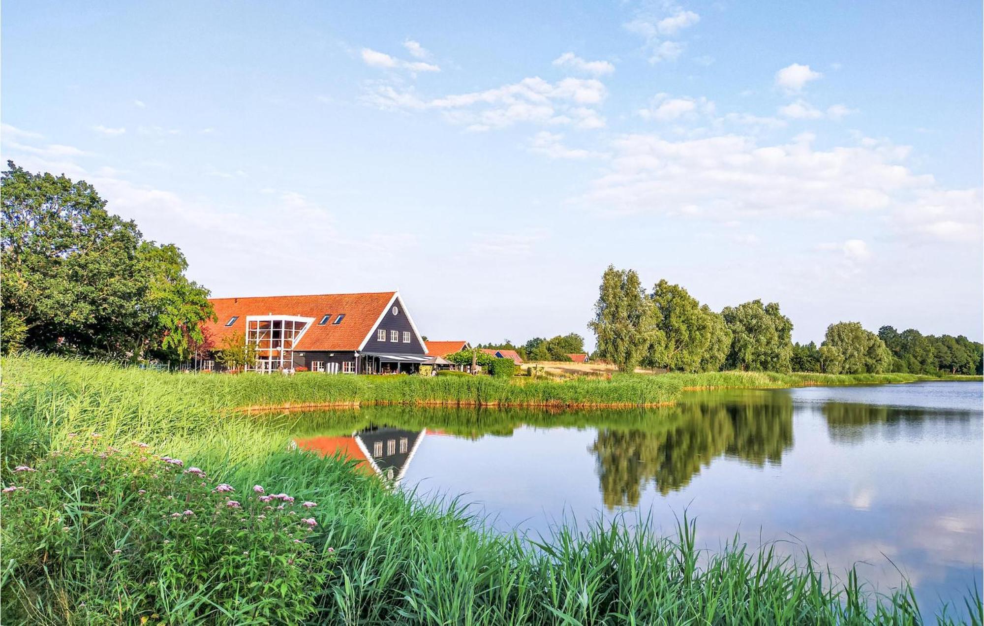 Gorgeous Home In Heinkenszand With House Sea View Extérieur photo